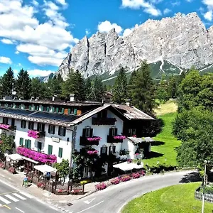 Menardi 3* Cortina dʼAmpezzo